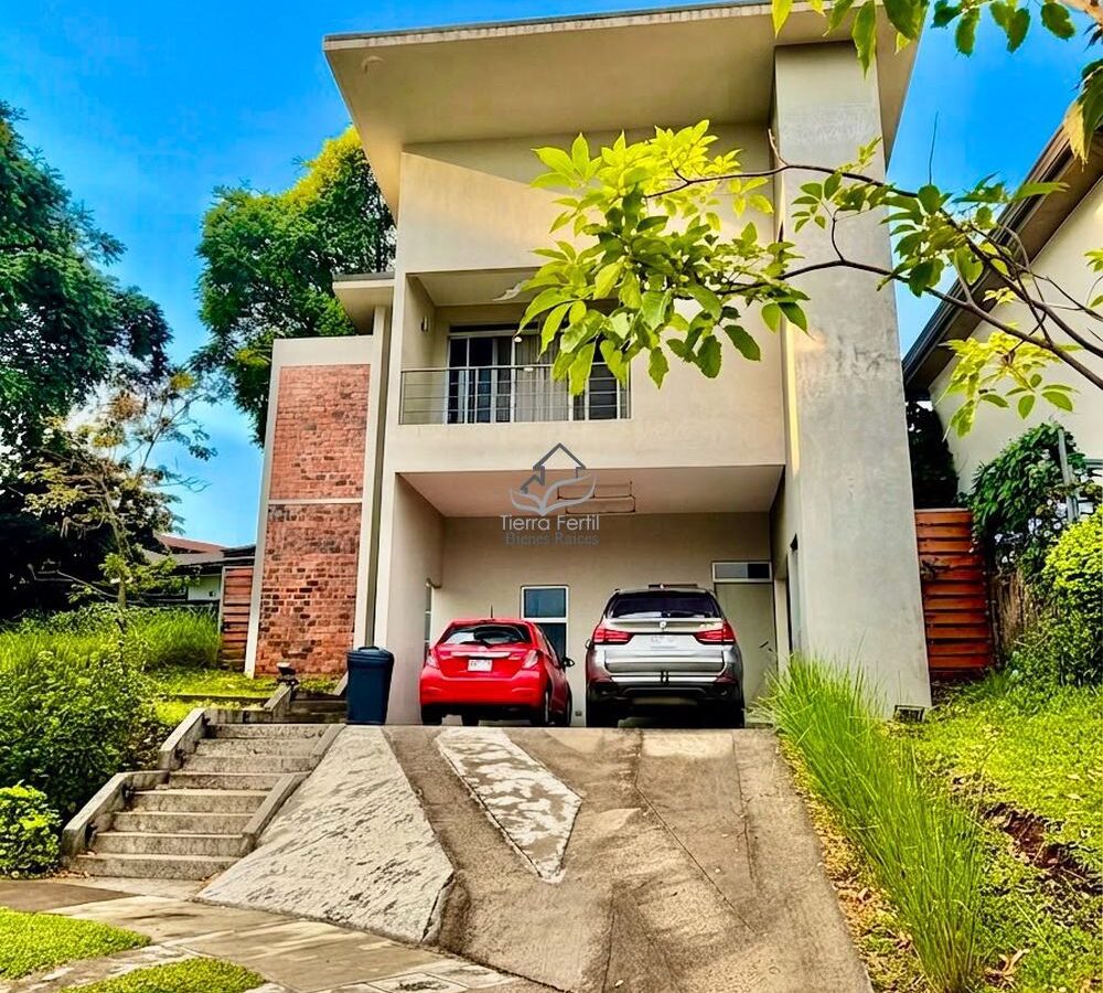 Casa en venta en Heredia, Heredia